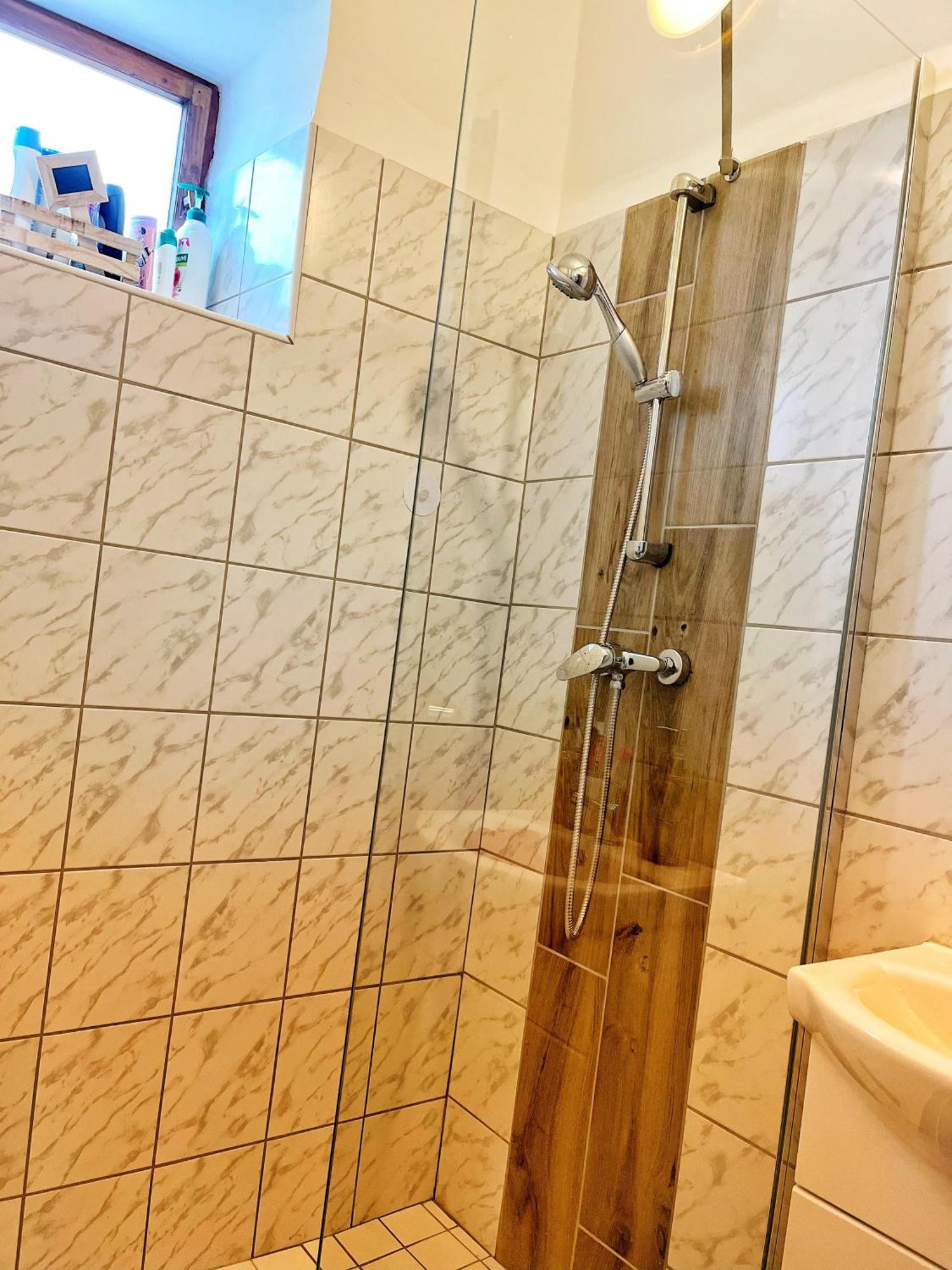 Poettyoesotthon Vendeghaz Appartement Tiszabábolna Buitenkant foto